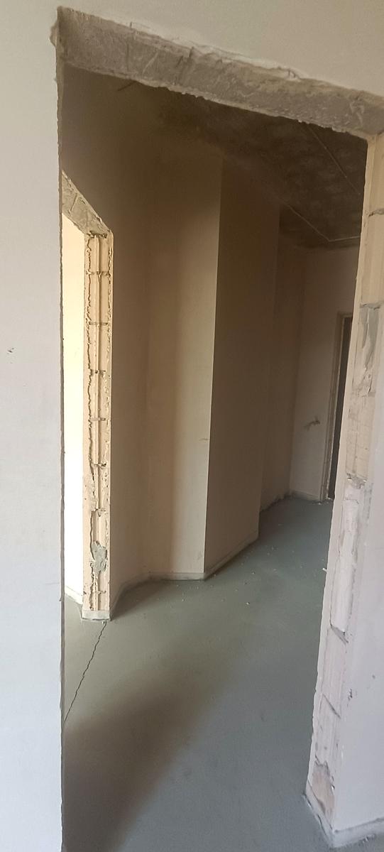 1869162595645437