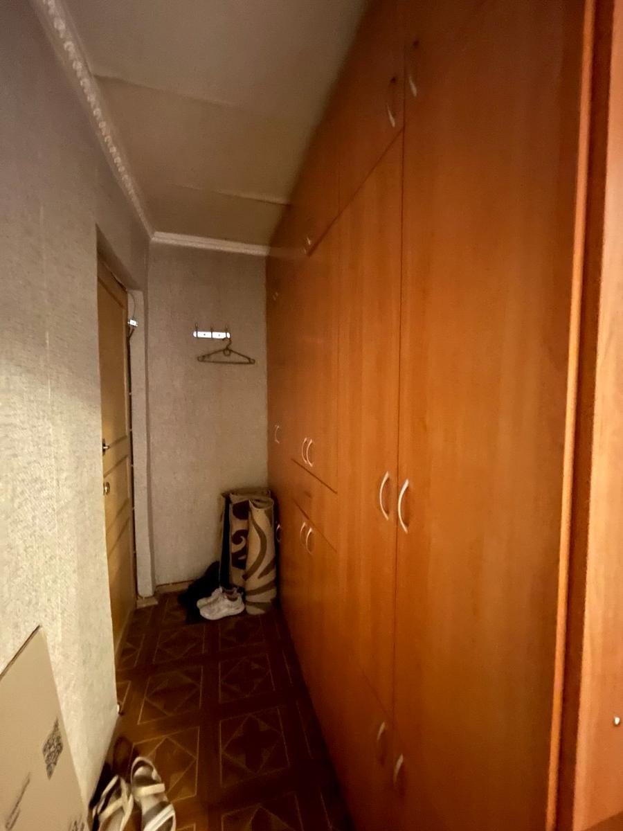 1869173094917810