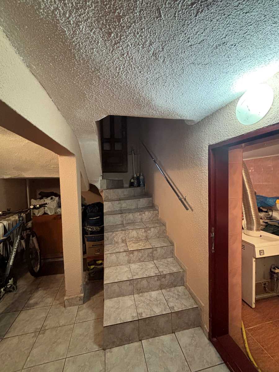 1869180526538561