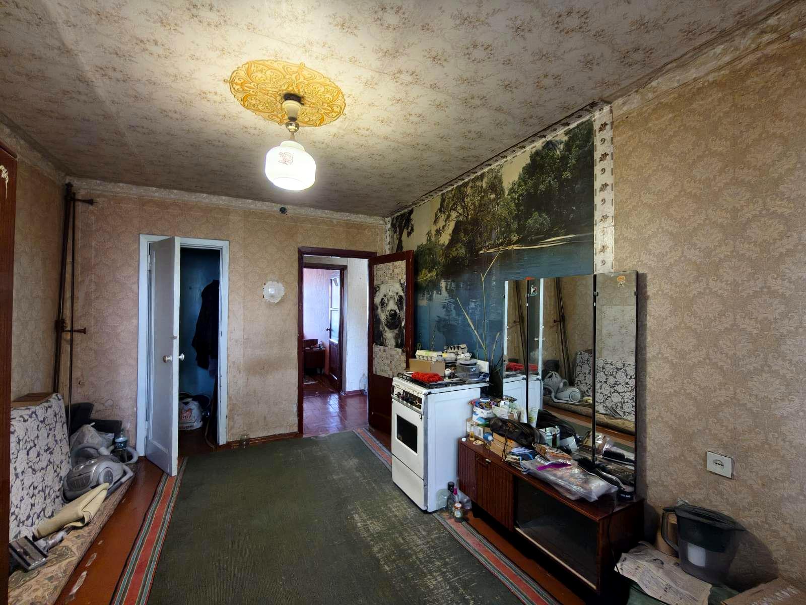 1869181674748126