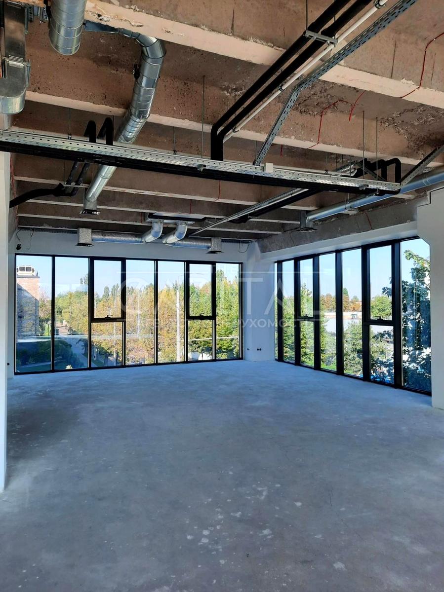 1869187626210328