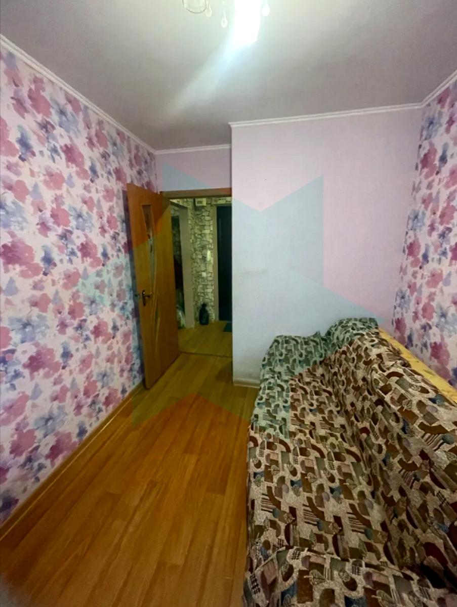 1869205239862887