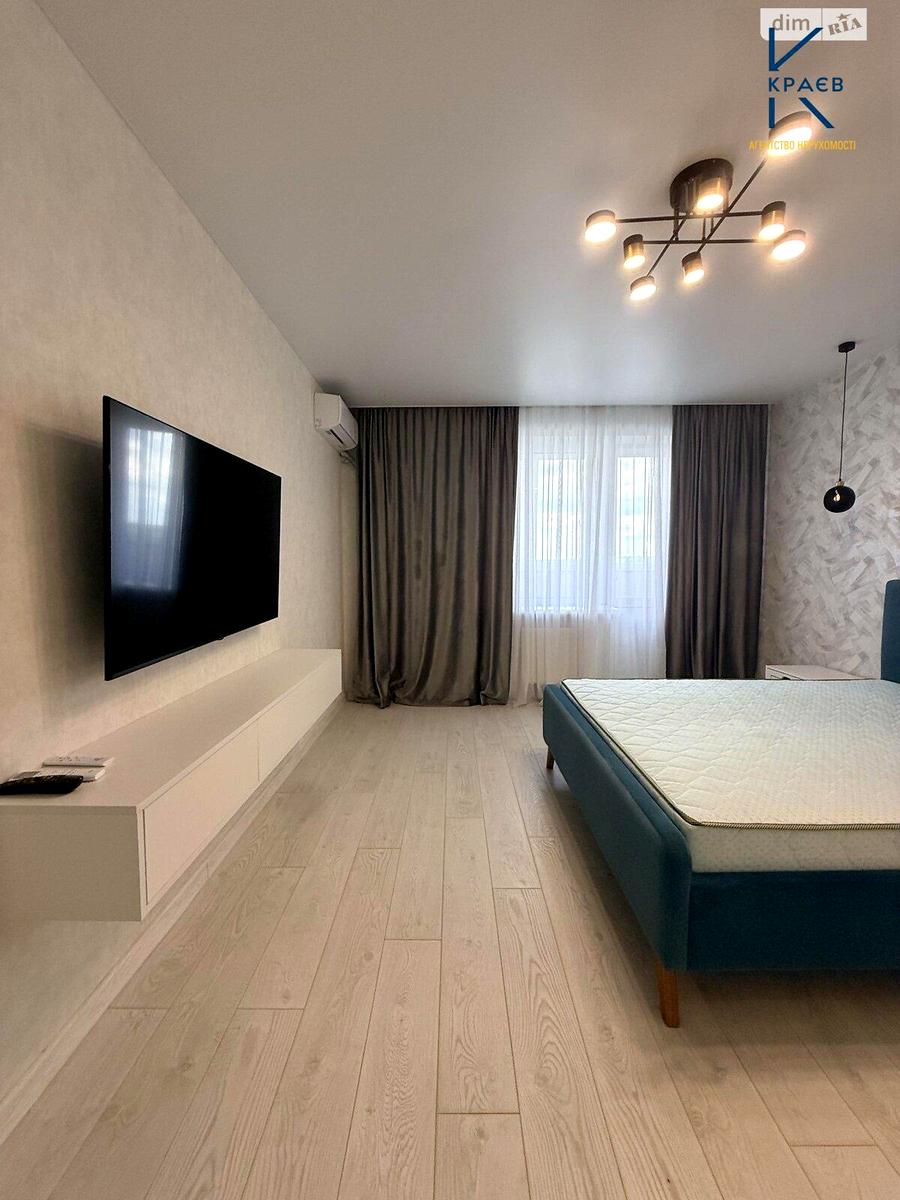 1869215636871879.jpg