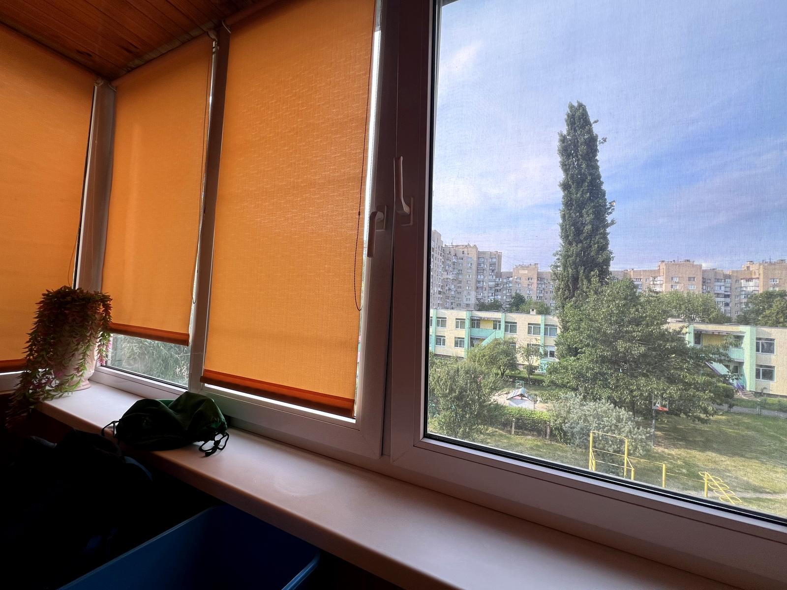 1869229912780871