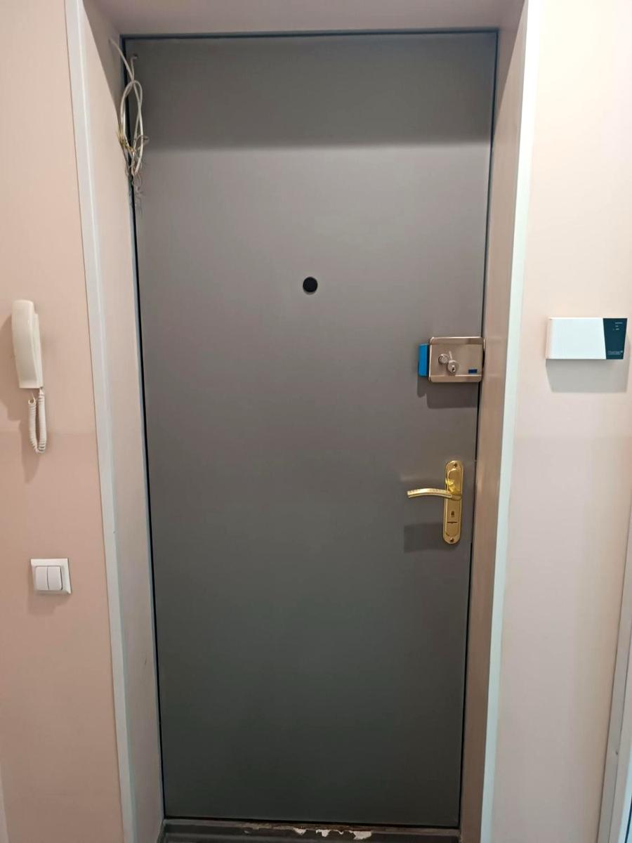 1869237664720775