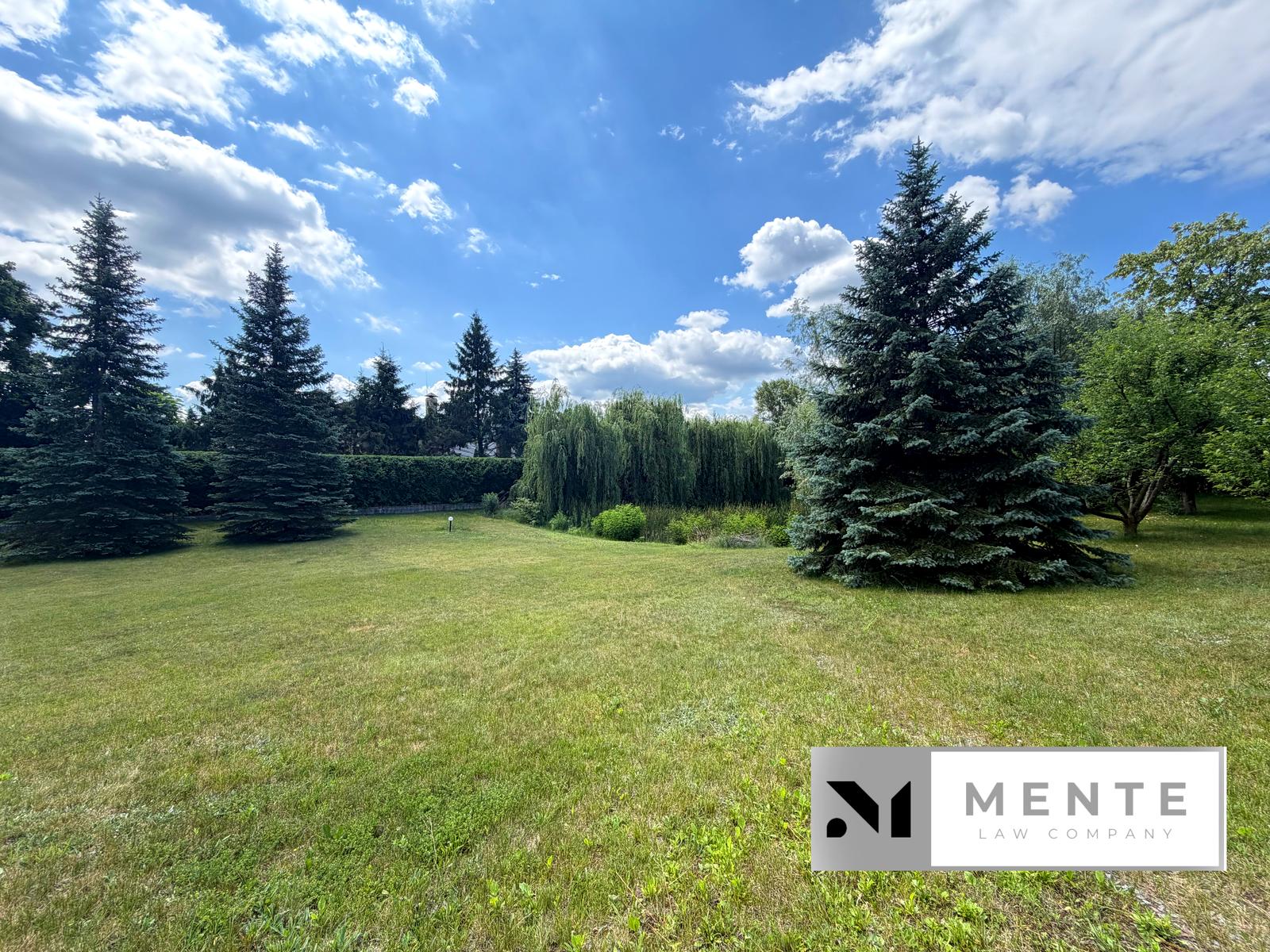 1869243239163330