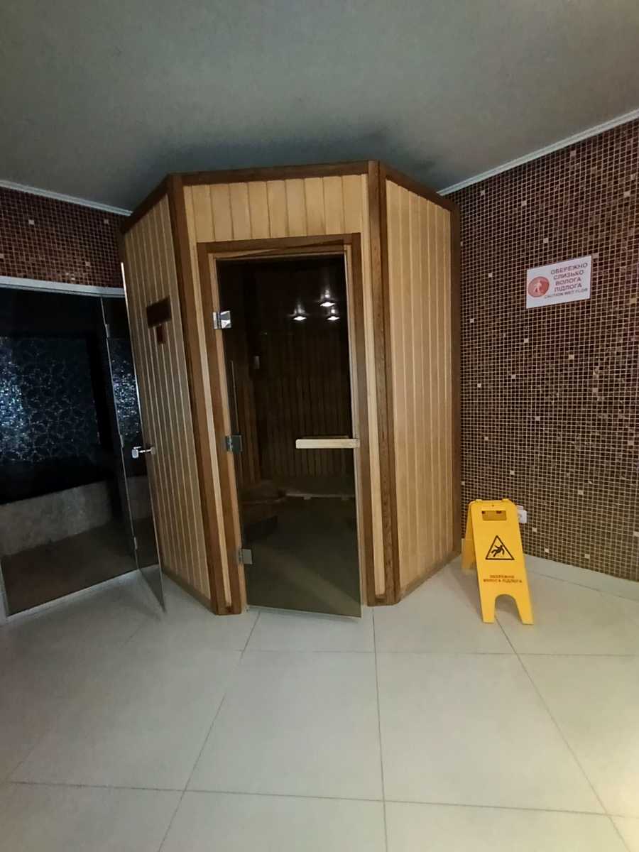 1869243807715966