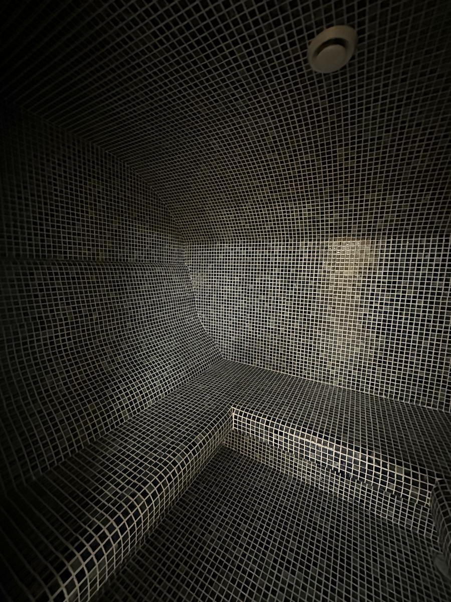 1869246964820560