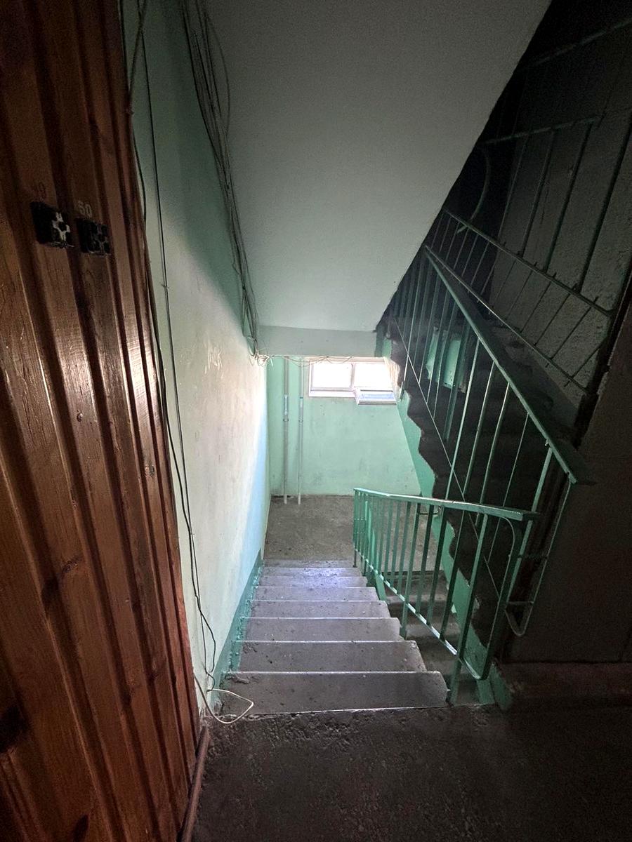 1869312830611715