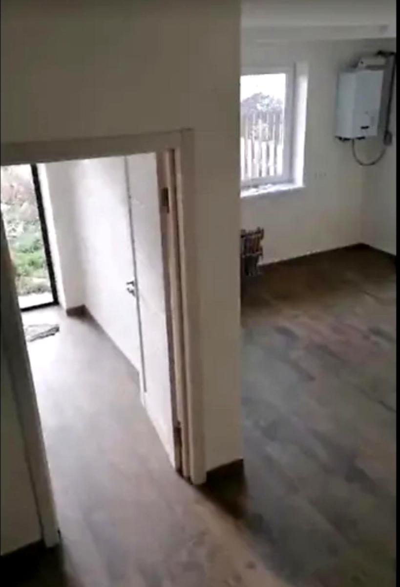 1869316534045705