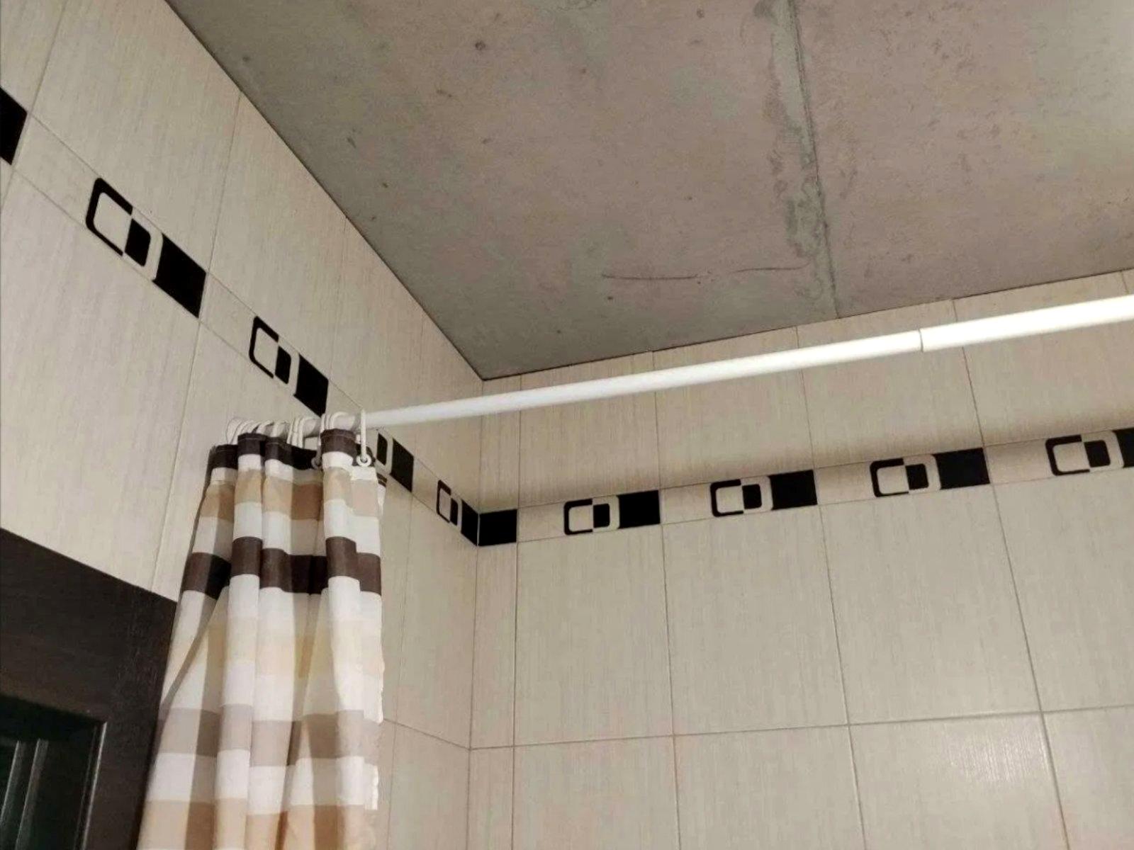 1869318065728468