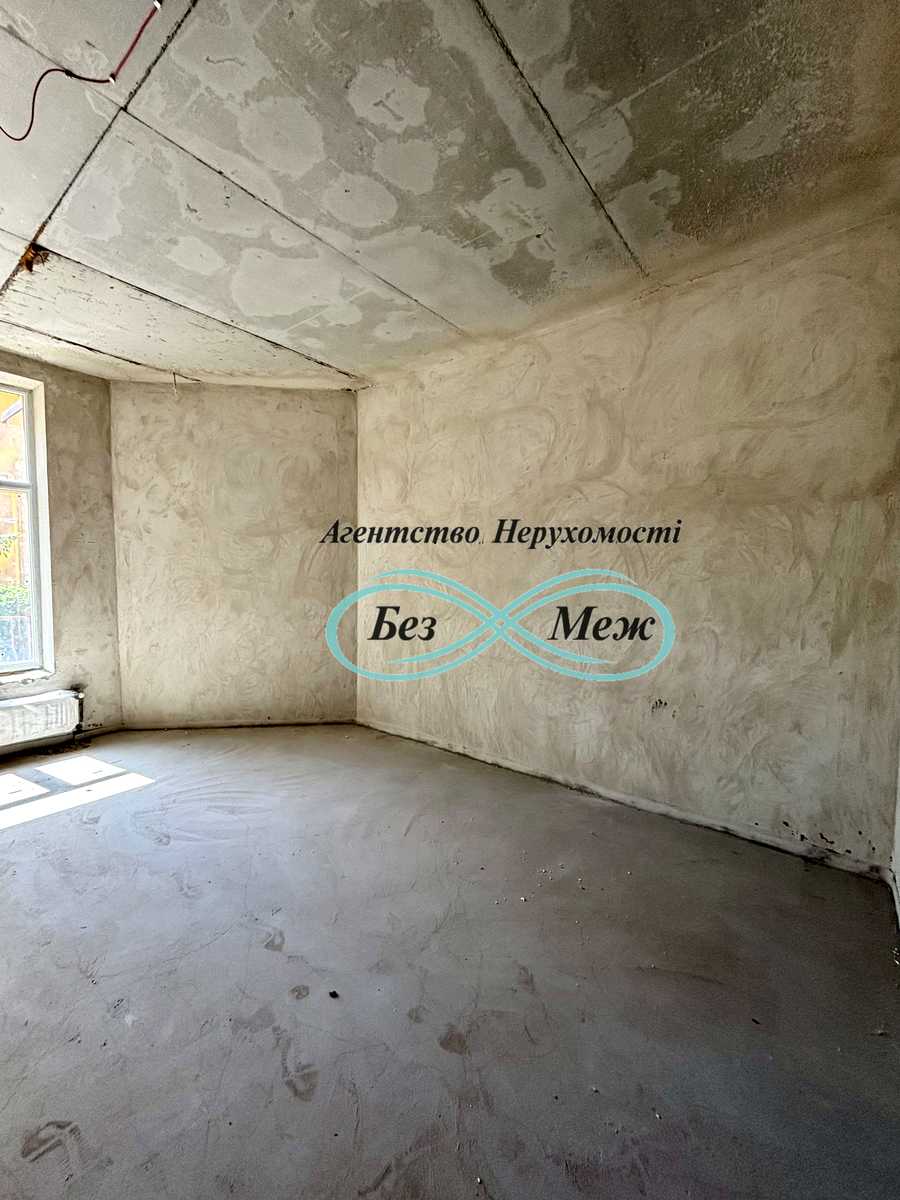 1869318523068533