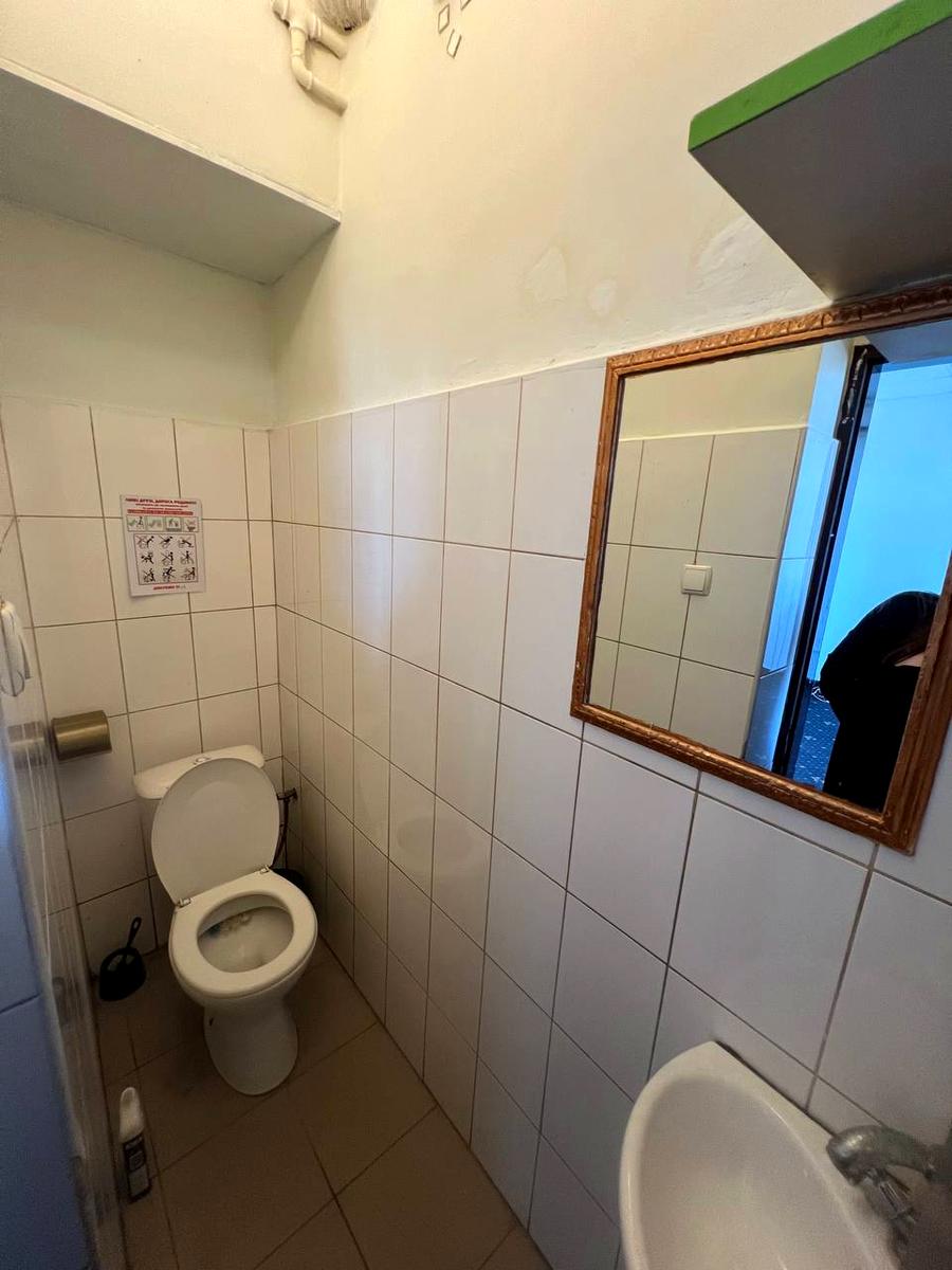 1869318963309656