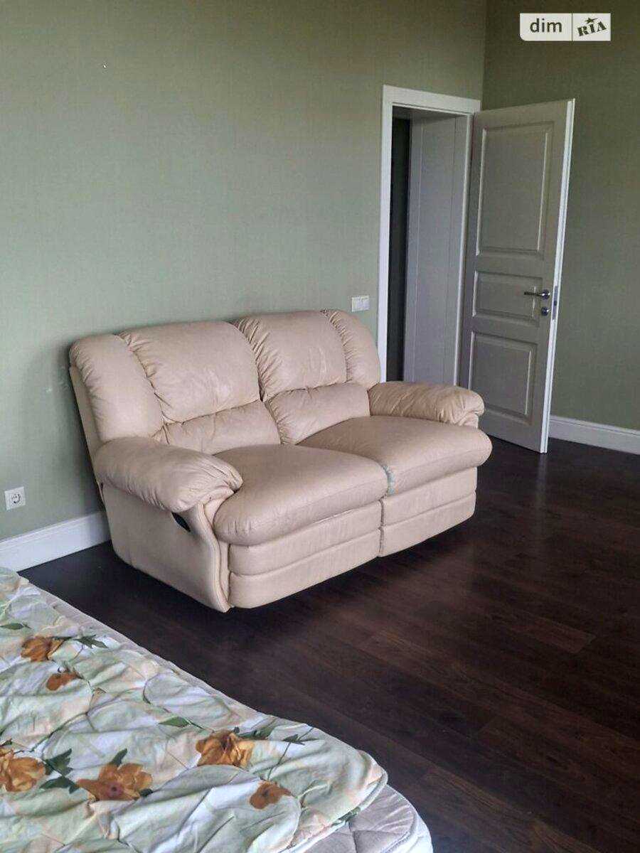 1869321384849584