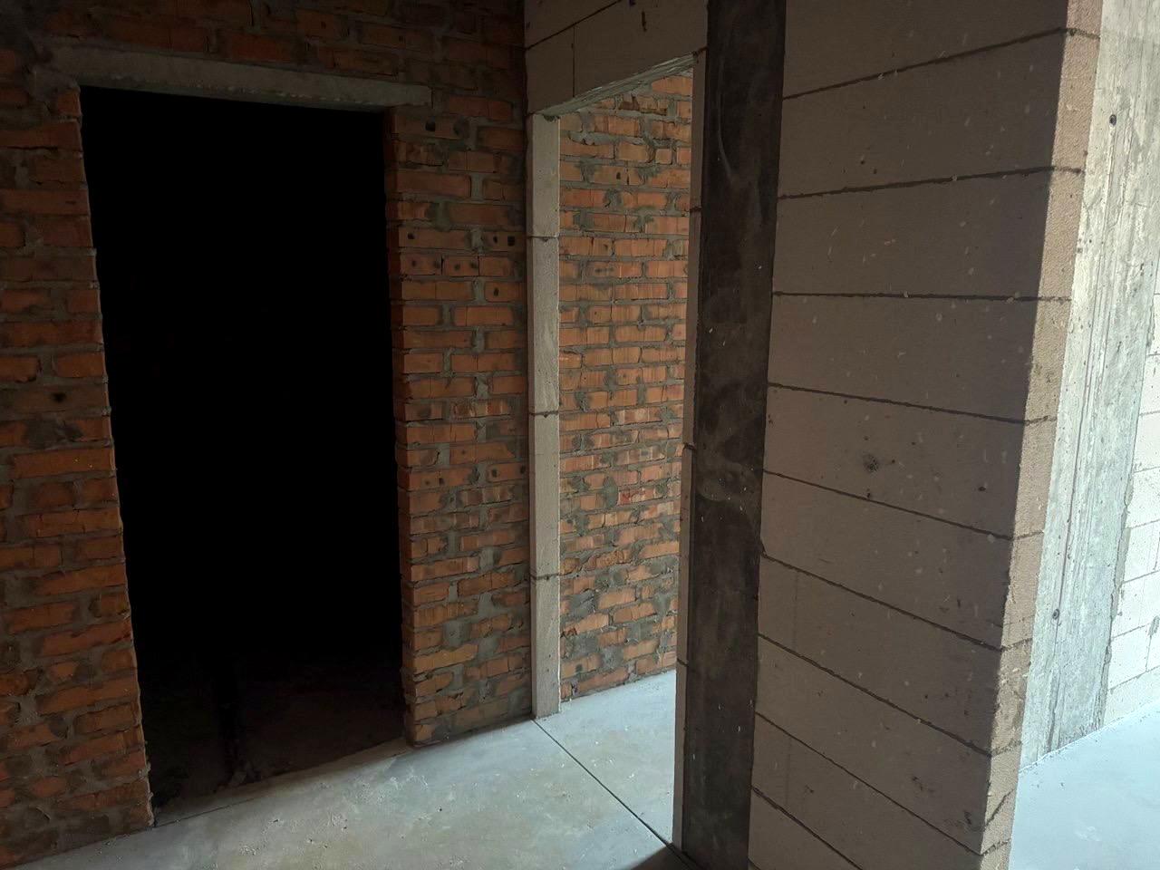 1869321694946952