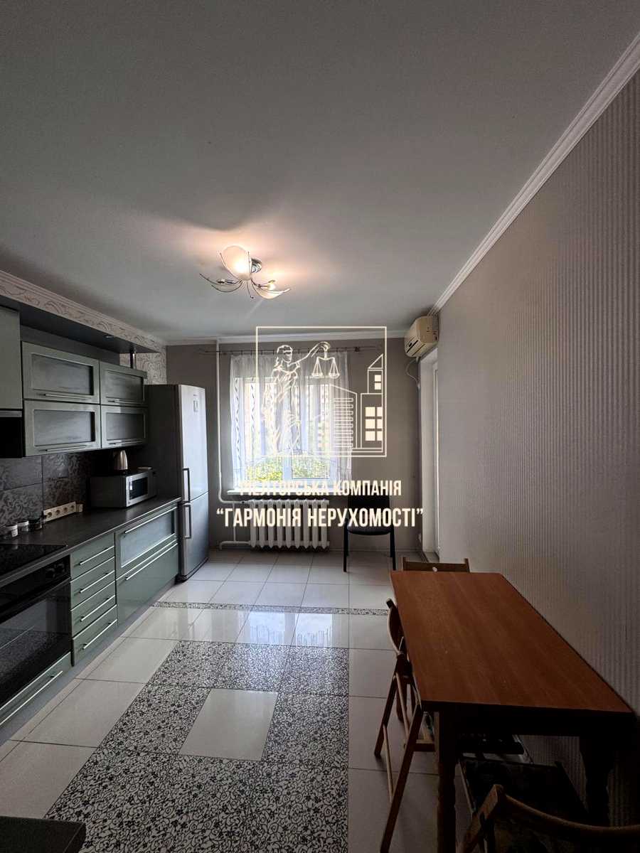 1869322191255359