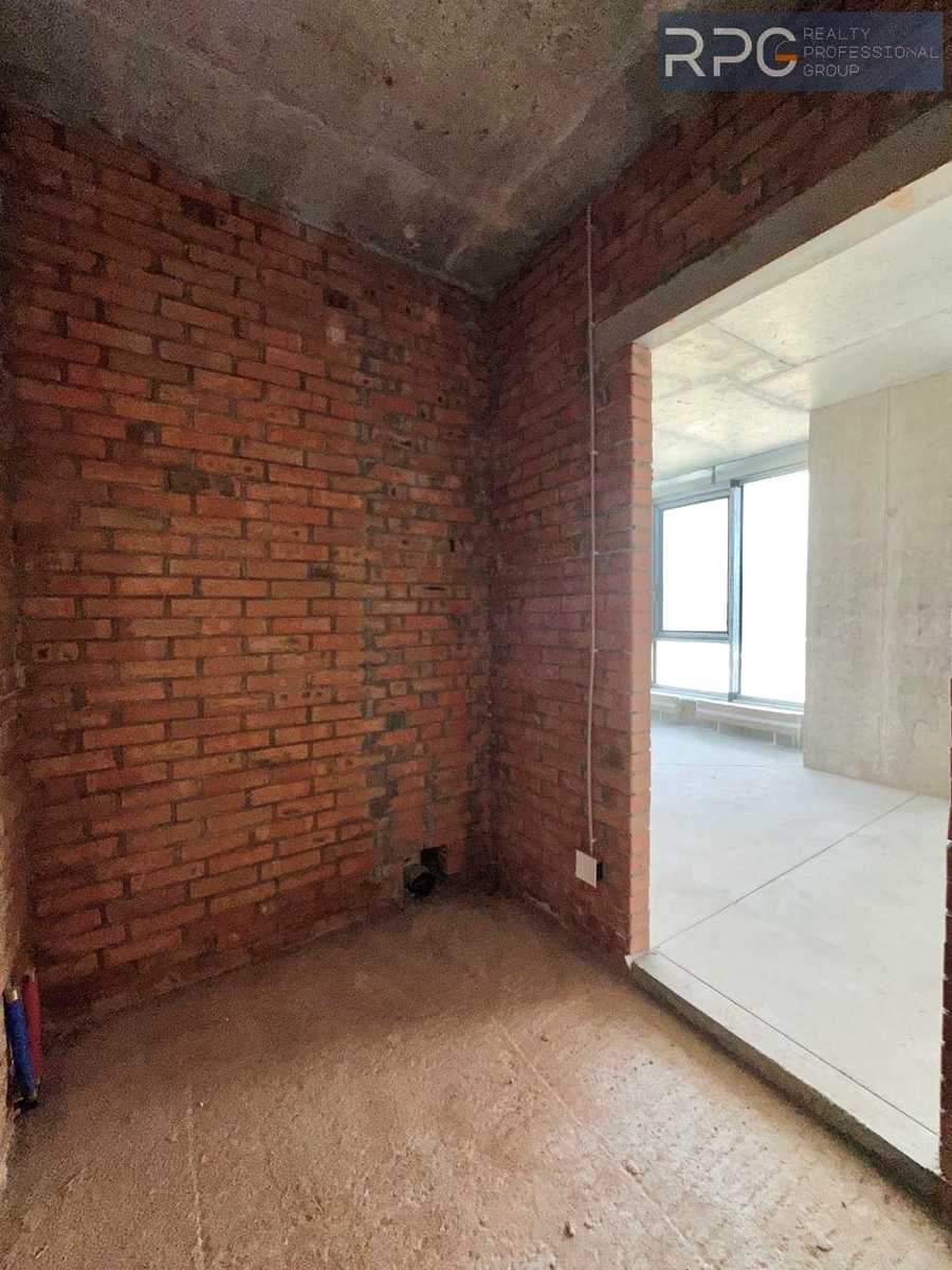 1869322350137879