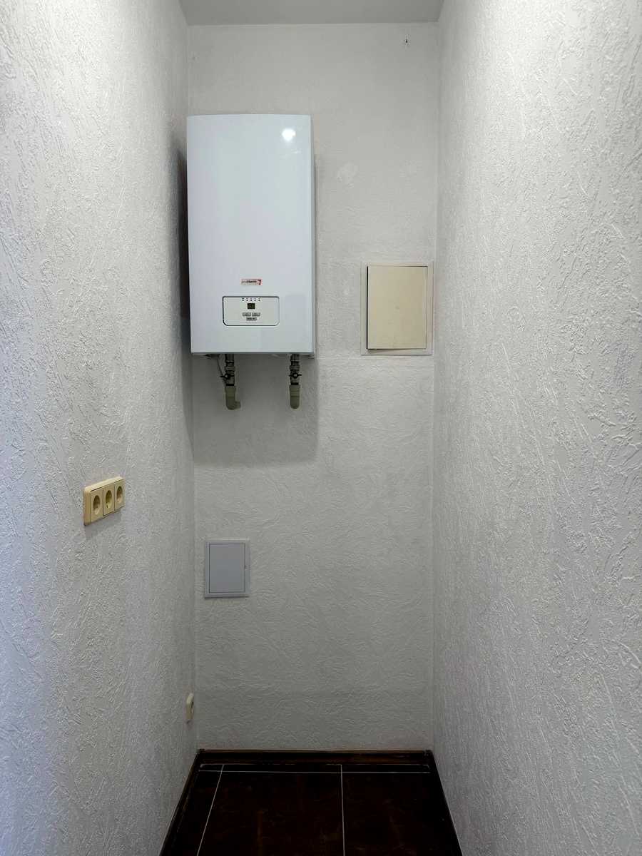 1869327369993334