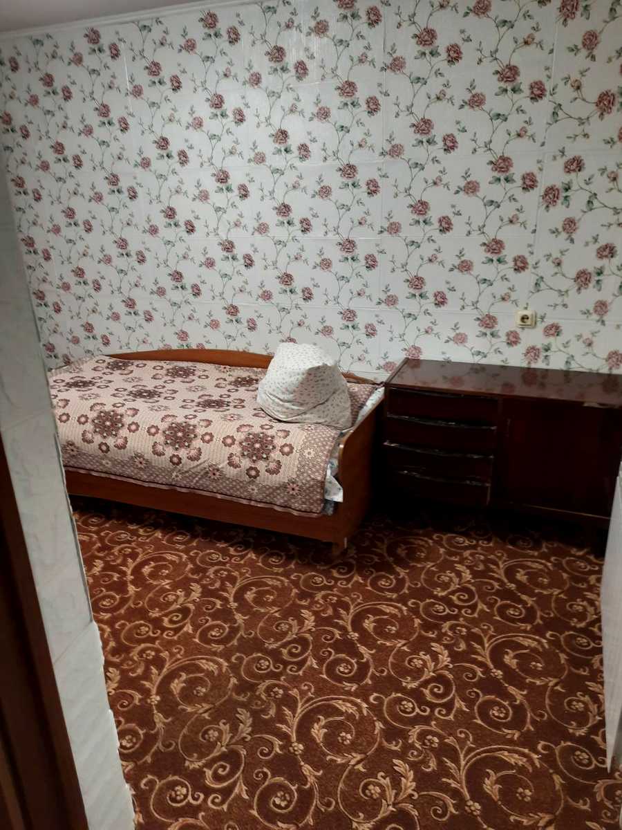 1869329620945488
