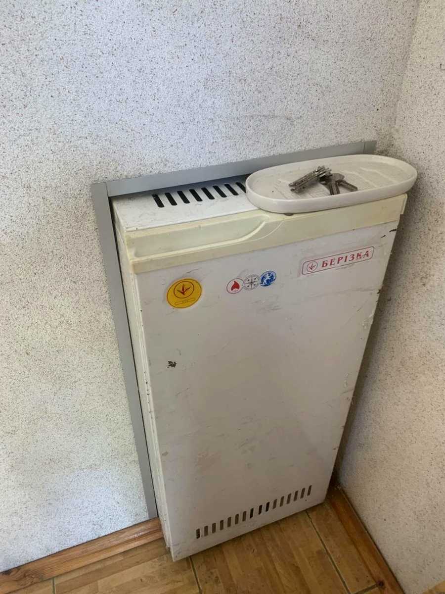 1869330688367817