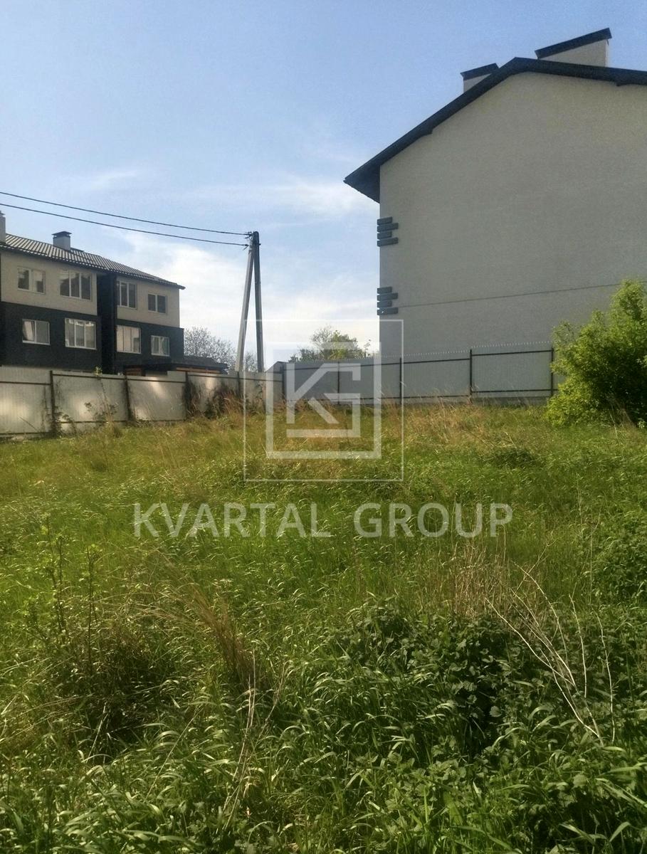 1869331806406067