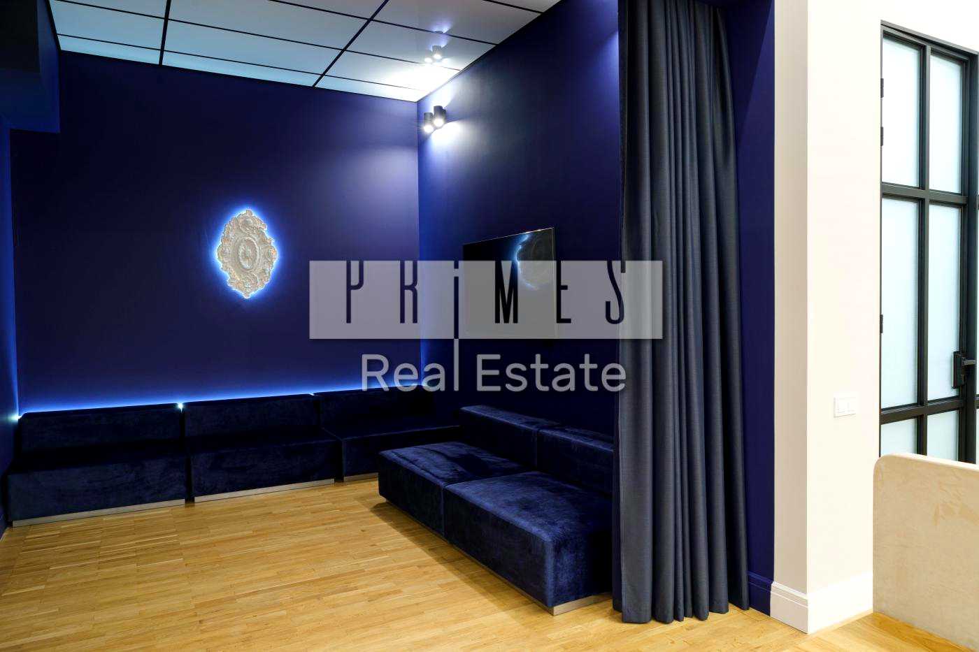1869333661562298