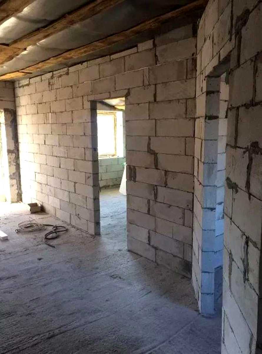 1869335757602737