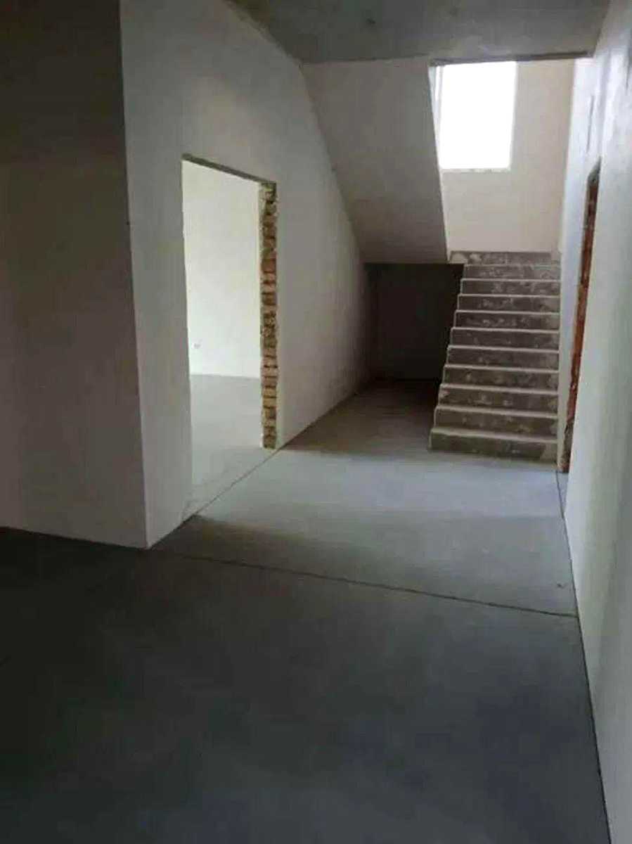 1869336270847972