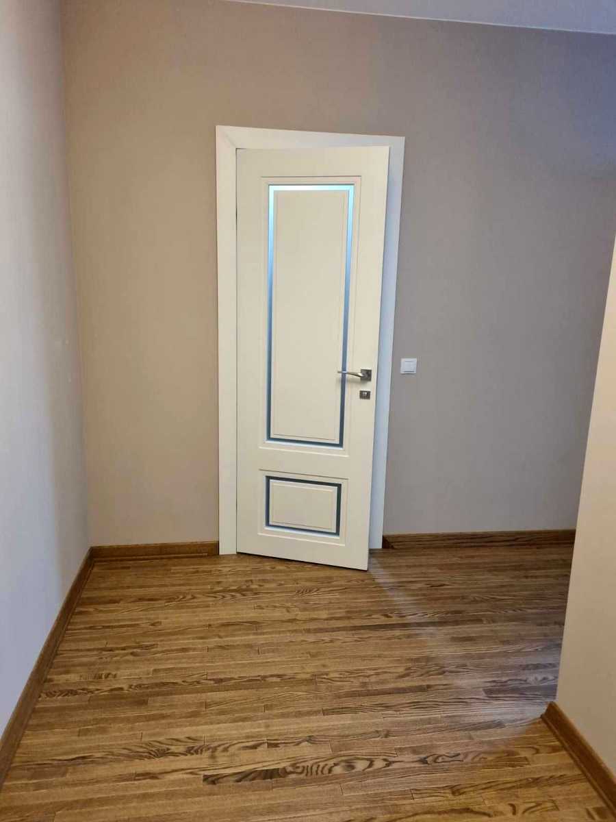 1869337518118673