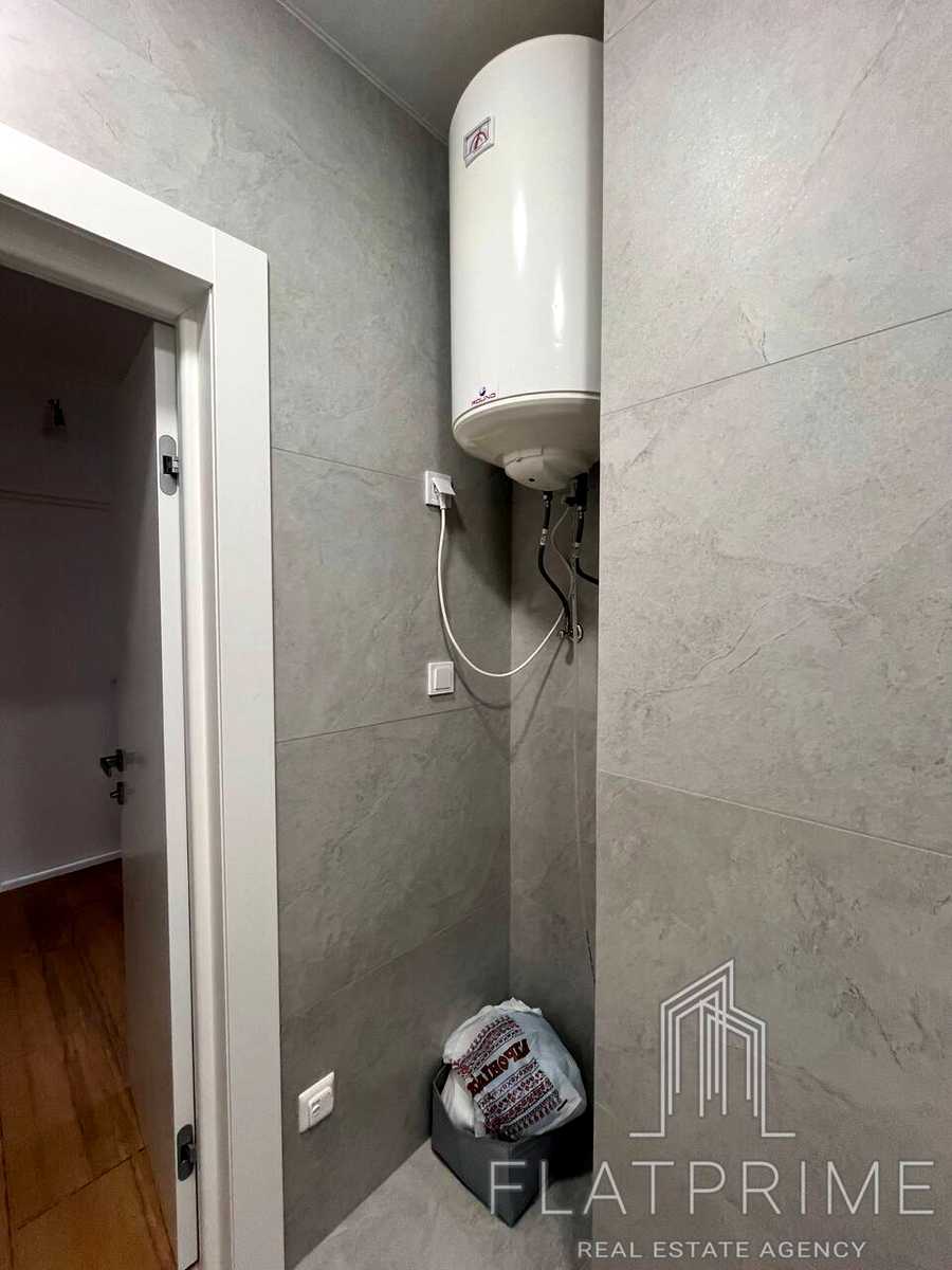 1869337782358754
