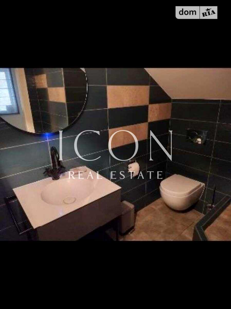 1869340226441775