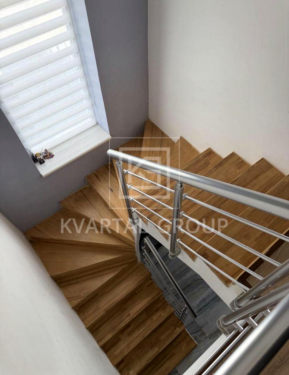 1869343272652479