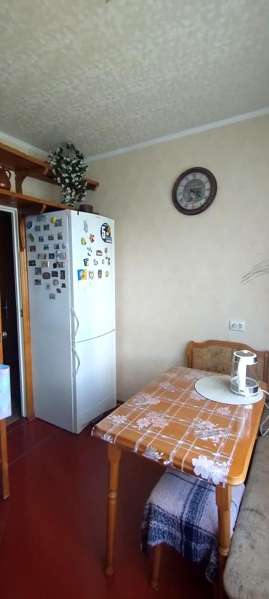 1869349640939496