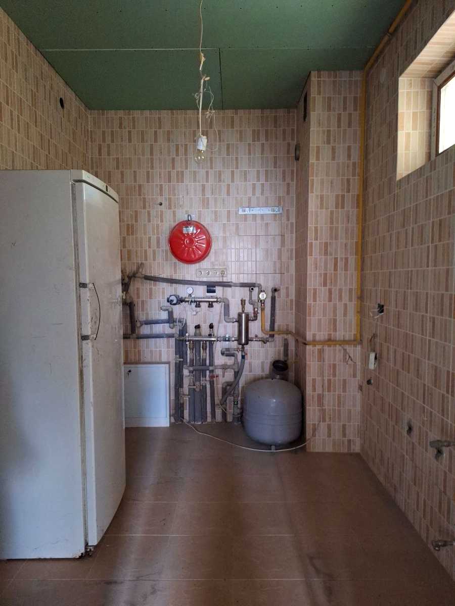 1869354512586326
