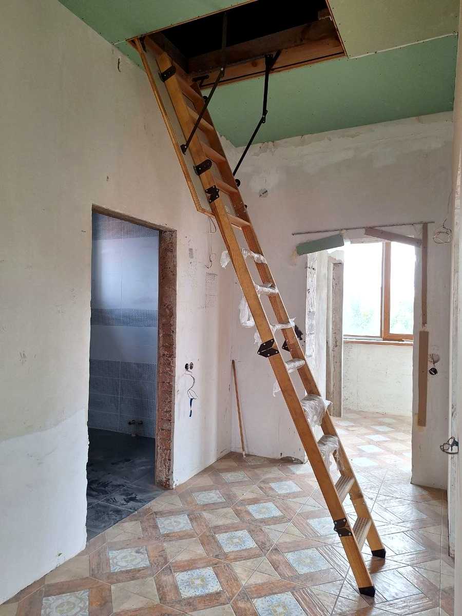 1869354555882599