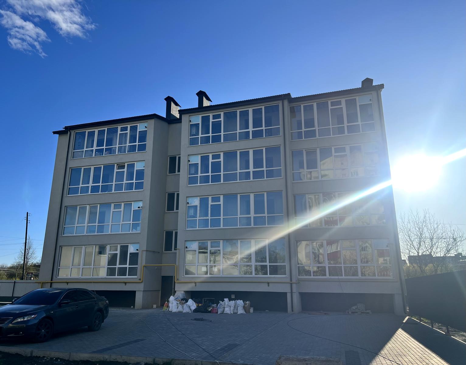 1869361415394805