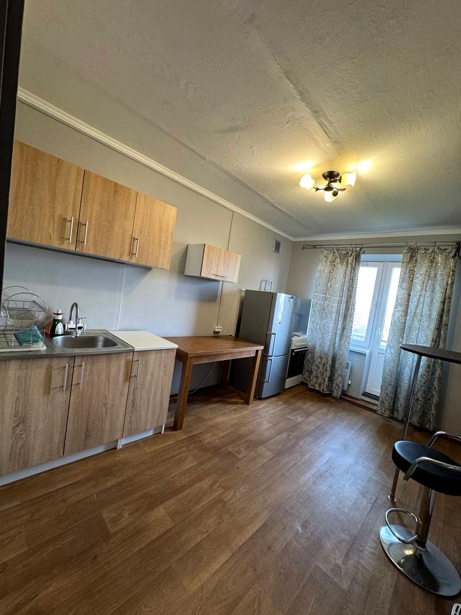 1869361991518659
