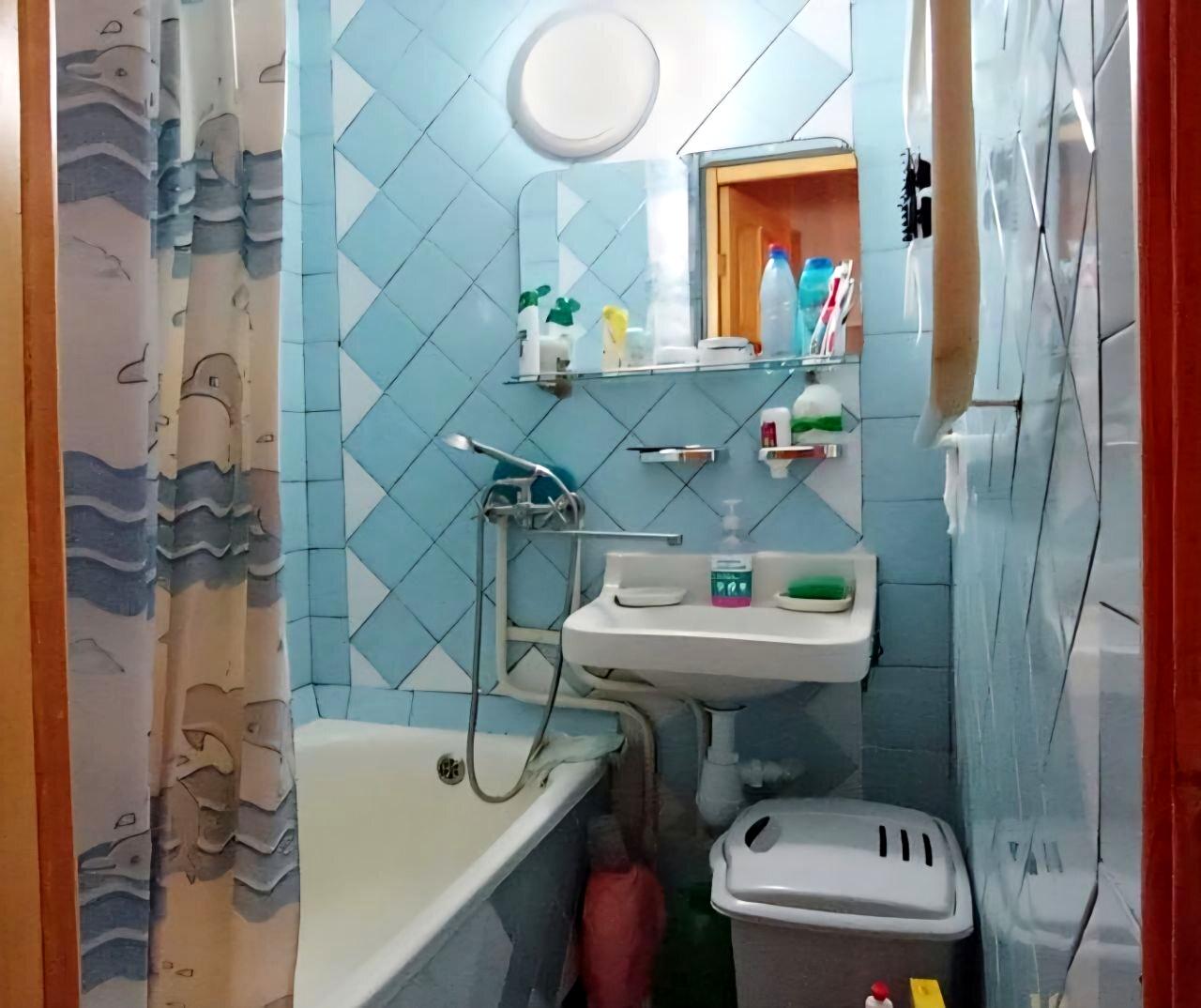 1869363726678053