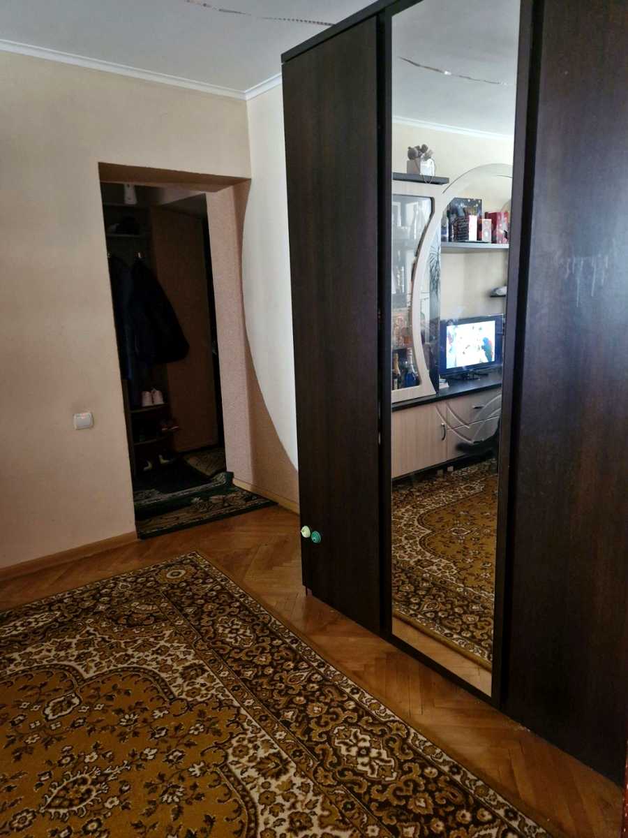 1869407090592765