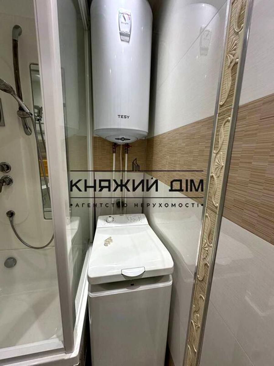 1869407715357139