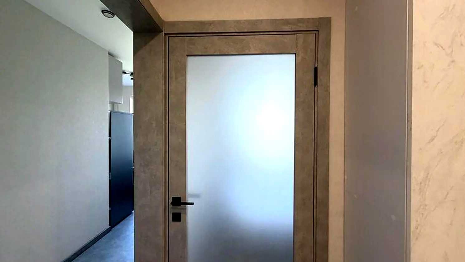 1869408604062709