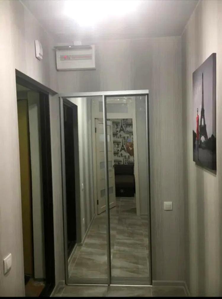 1869412557260080
