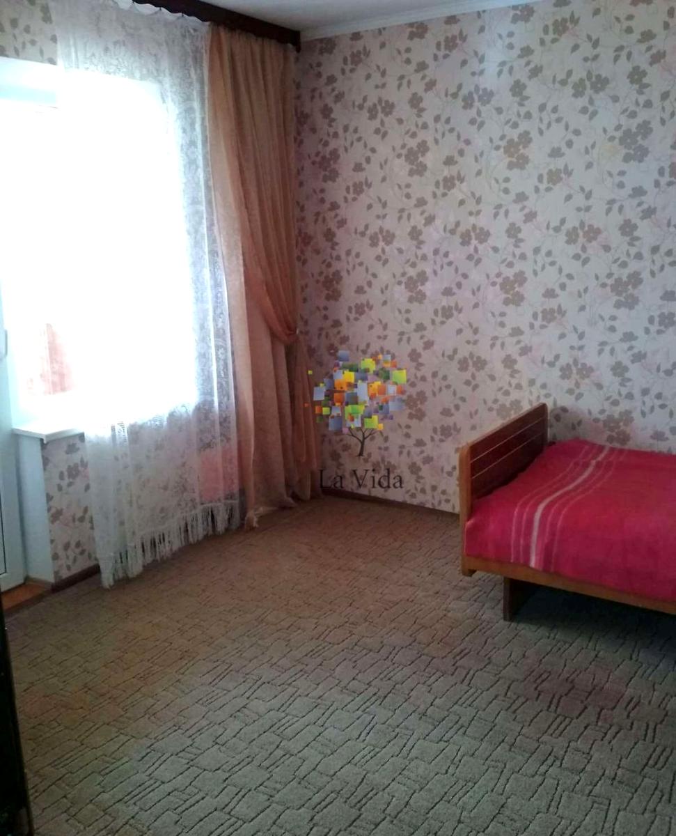 1869415575912971
