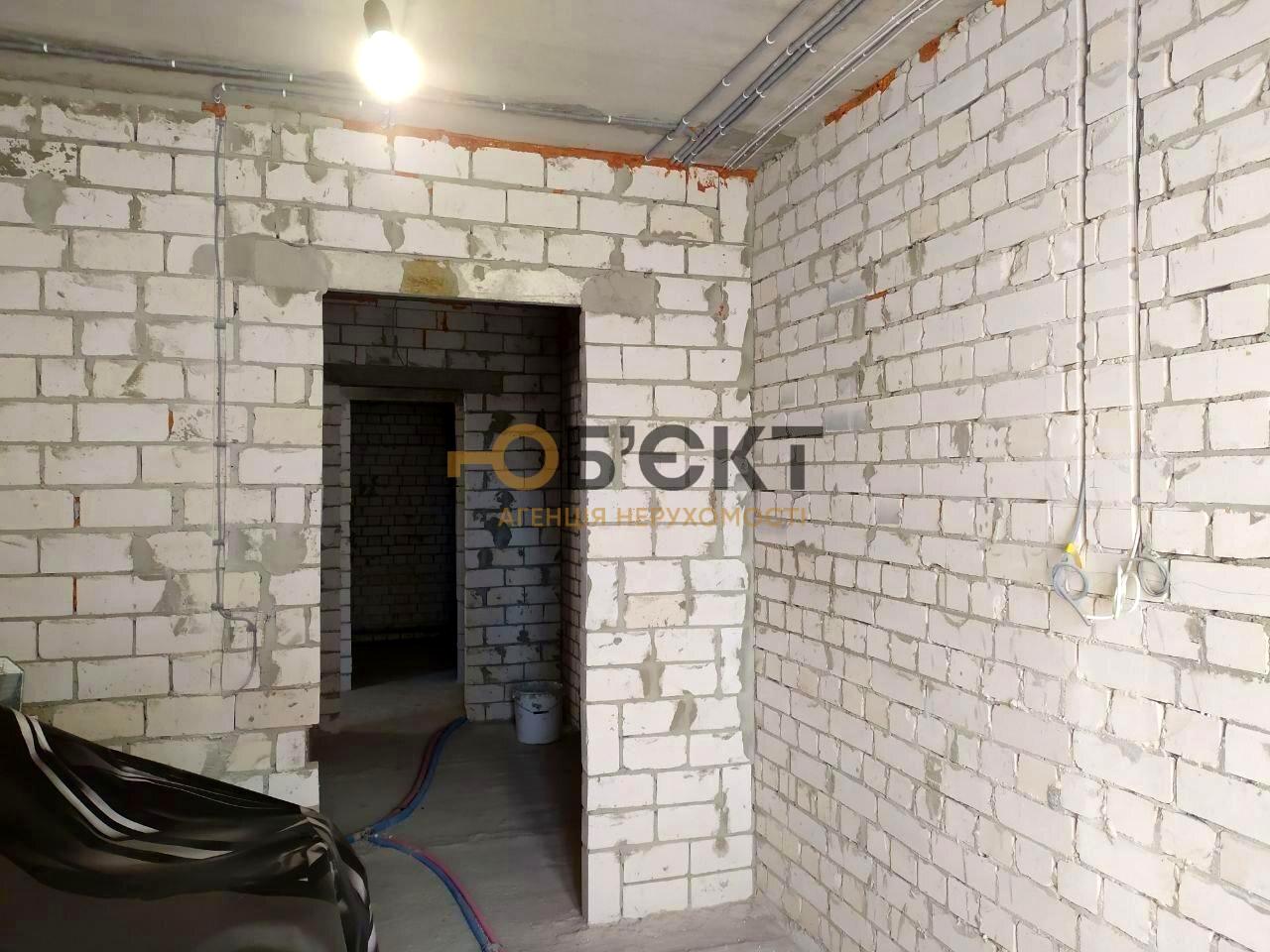 1869419070963373