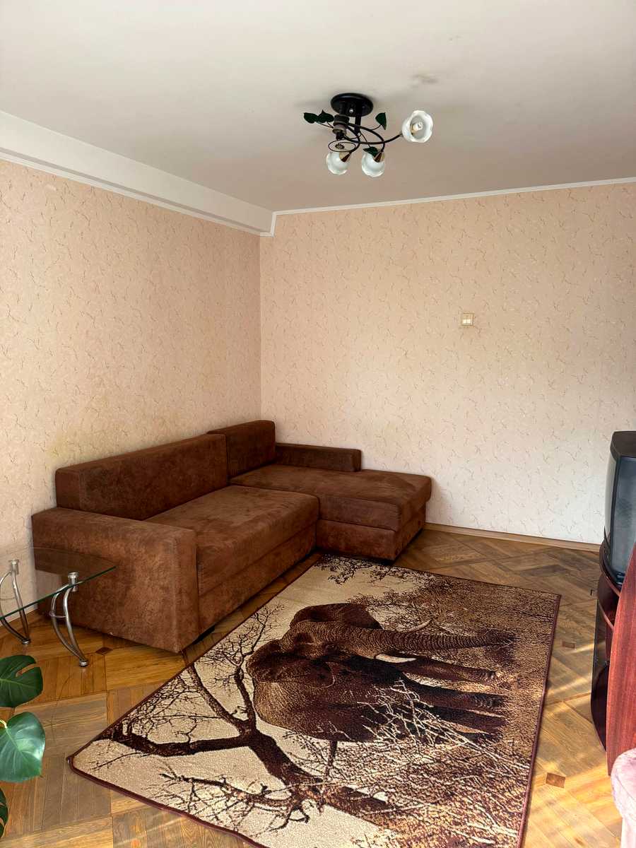 1869422430867086