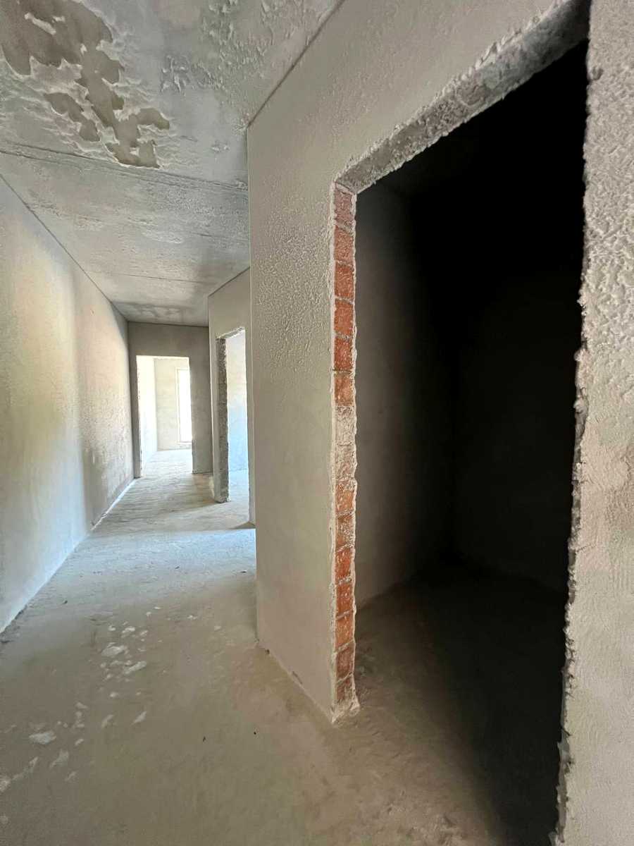 1869424658550776