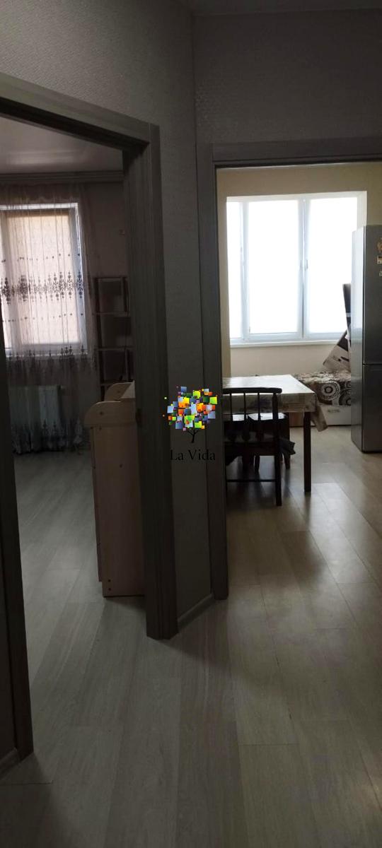 1869425710936347
