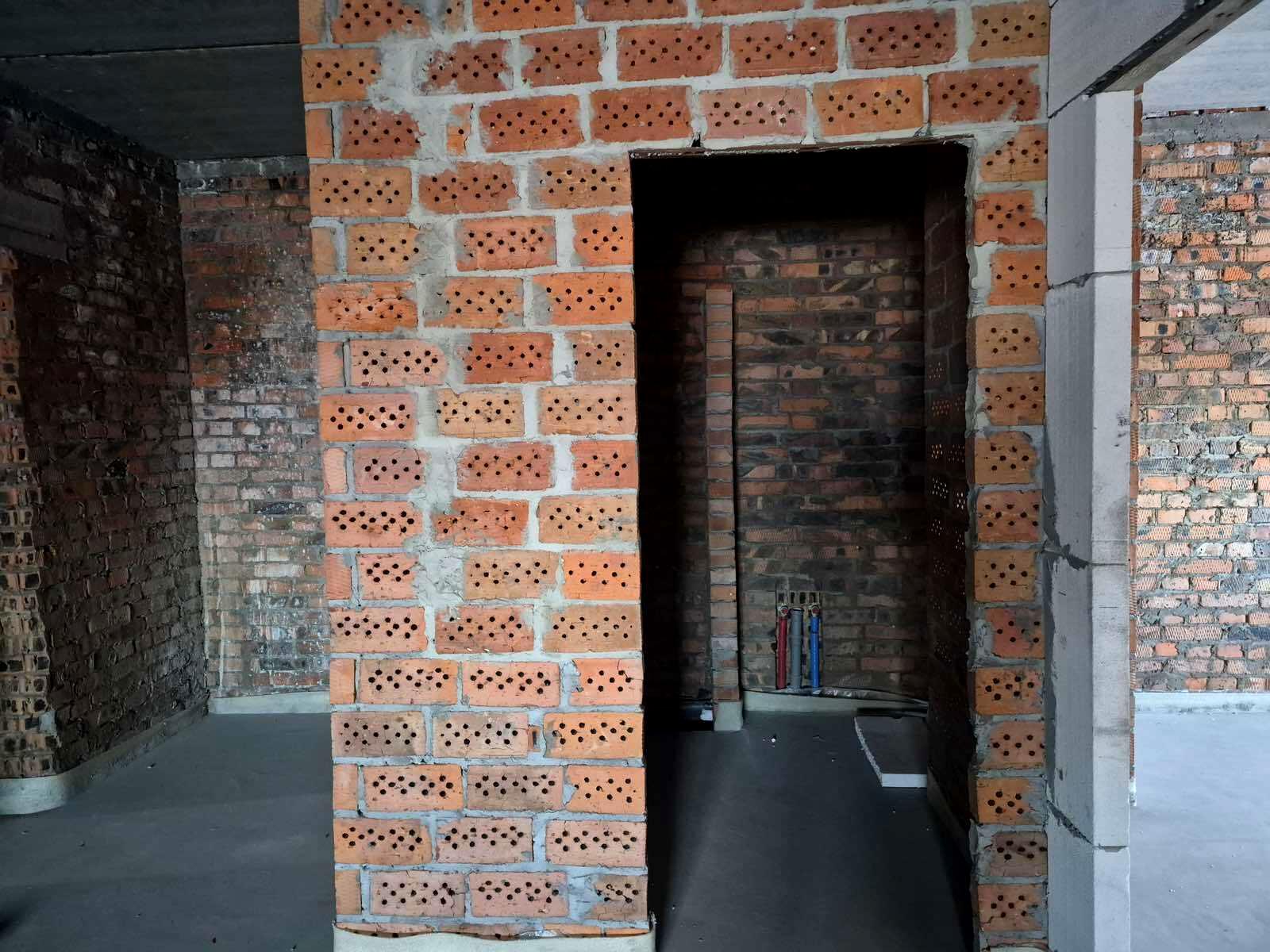 1869428982102178