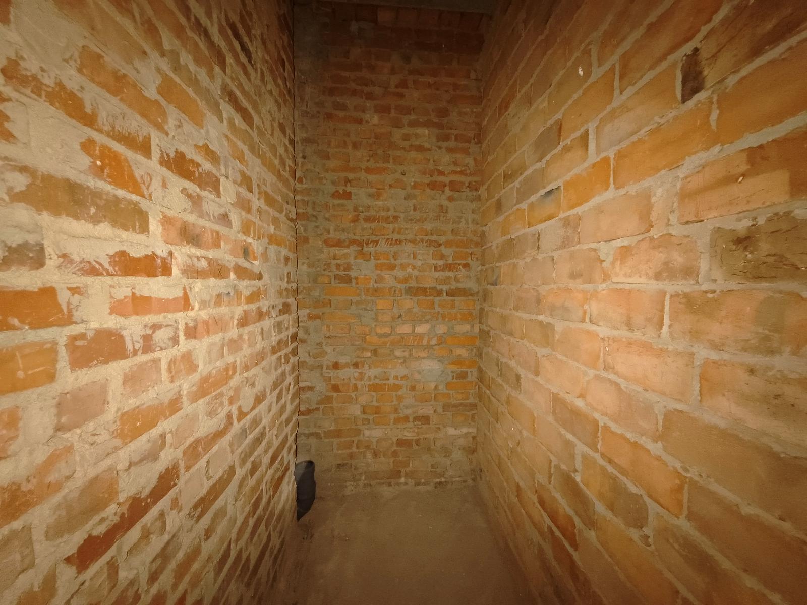 1869429581141848