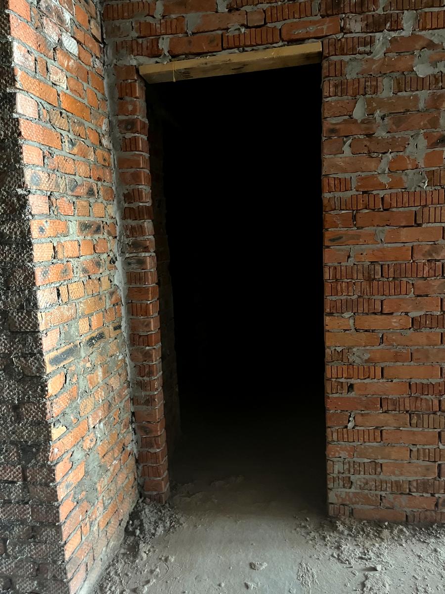 1869430472633727